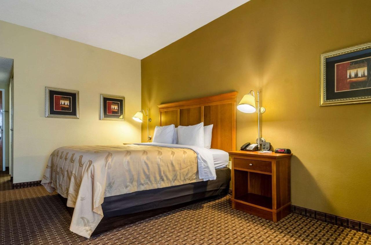 Quality Inn Lumberton Exterior photo